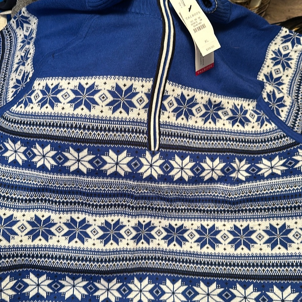 NWT women’s Talbots winter sweater